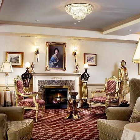 Four Points By Sheraton Toronto Lakeshore Room photo